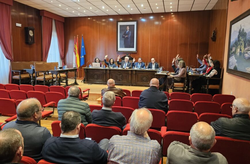 Conclusión del Año con Progreso: Aprueban Mejoras Sociales al Reglamento del Agua en Último Pleno, Alcalde Critica el Desplante del Grupo Pop como ‘Nocivo para la Democracia’