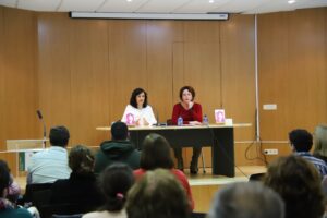 Eva Cañas Revela su Camino ‘Hacia la Dignidad’ en su Valiente Libro ‘Mi Lucha por Ser Mujer’