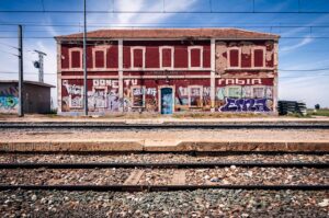 José Andrés Gallardo presenta Instantes en el tiempo en Manzanares, un viaje fotográfico por la memoria y los espacios olvidados