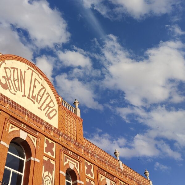 Febrero Cultural: Musicales de Teatro y Cine Dominan la Programación con Pase Especial de 10 Euros