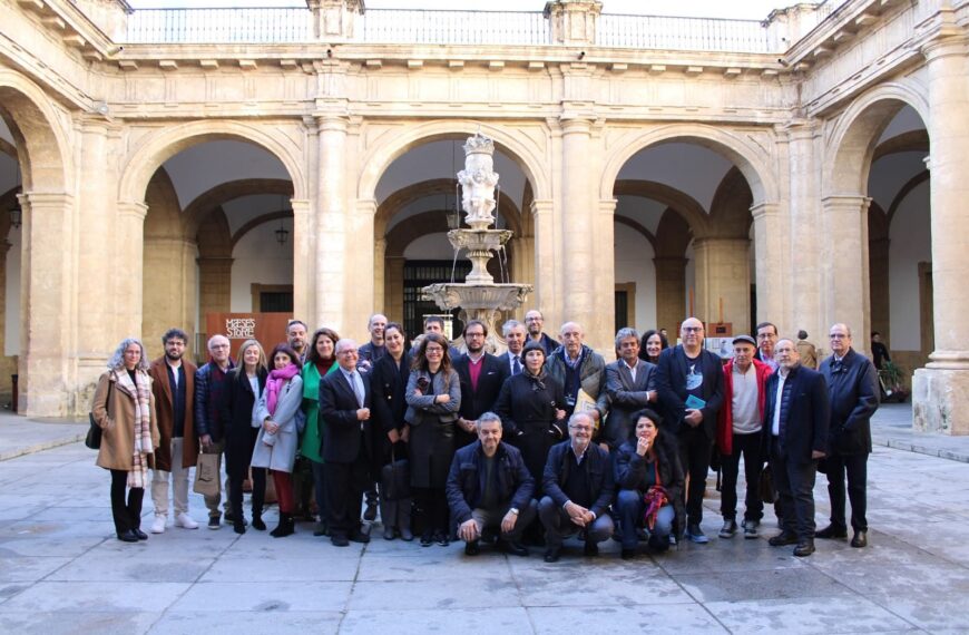 Gloria Patón Representa a Manzanares en el 27º Encuentro de Fundaciones Celebrado en Sevilla