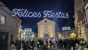 Manzanares Celebró en Gran Afluencia la Tradicional Hoguera en Honor a San Antón 2026