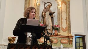 Manzanares marca el inicio del ciclo de Santos Viejos con la celebración de San Antón y el pregón de África Crespo