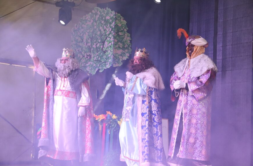 Preparativos completados para la llegada de los Reyes Magos: se repartirán 1.500 kilos de caramelos en la Cabalgata del 5 de Enero