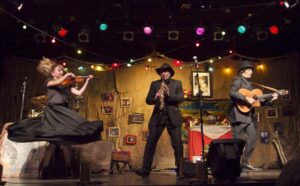 #AgendaCultural: Este jueves se realizará el precarnaval ‘El Funeral’ de Che y Moche en el Gran Teatro, señala el área de Cultura Manzanares