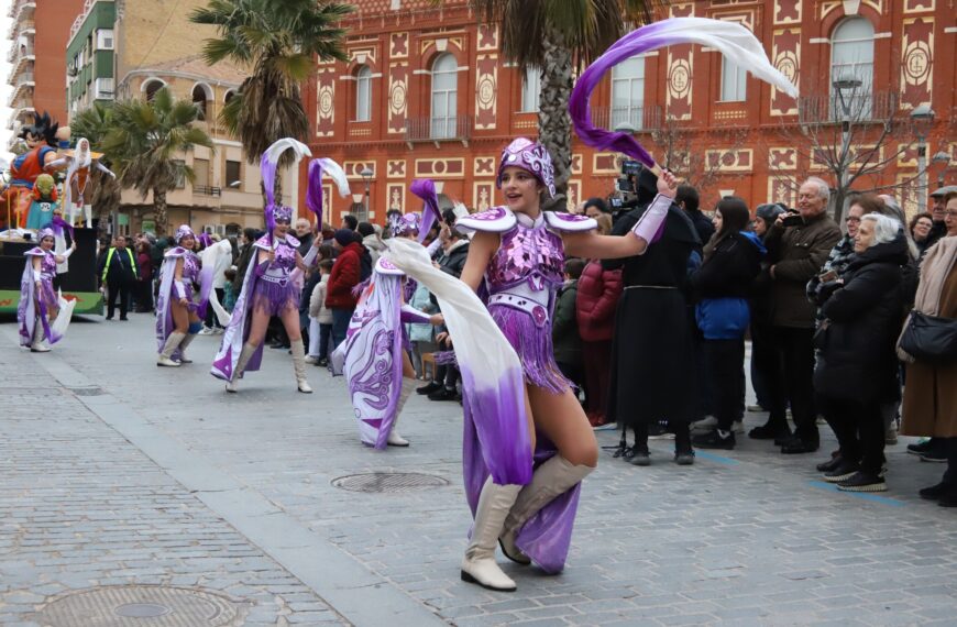 El Ayuntamiento de Manzanares publica fotos del XXXIV concurso regional de comparsas y carrozas (Parte 1)