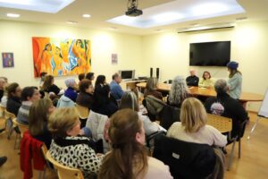 Empoderamiento Femenino y Preservación Cultural: Las Mujeres de Manzanares Reviven el Legado de María Francisca Díaz-Carralero