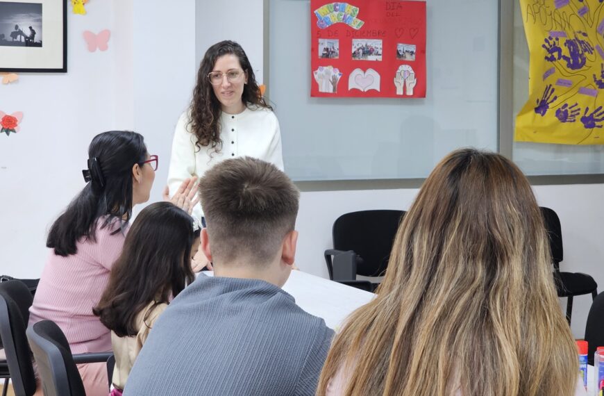 En su 40º Aniversario, los Servicios Sociales del Ayuntamiento de Manzanares destacan en la campaña ’12 meses, 12 compromisos’, con la colaboración de Laura Donoso