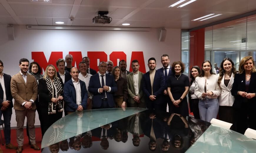 La Concejala de Deportes de Manzanares, Laura Carrillo, Participa en la Cumbre de Ciudades y Vi Organizada por Marca