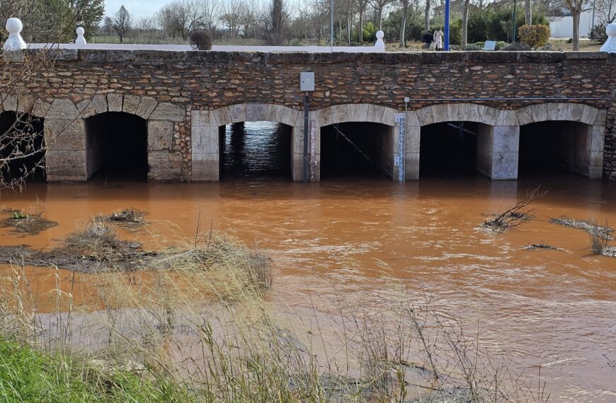 uer se elevará tras la apertura del segundo desagüe del embalse del Puerto de Vallehermoso