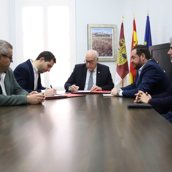 Ayuntamiento Continúa Colaboración con Asociación de Empresas Polígono de Manzanares con Aportación de 100.000 Euros para Servicios