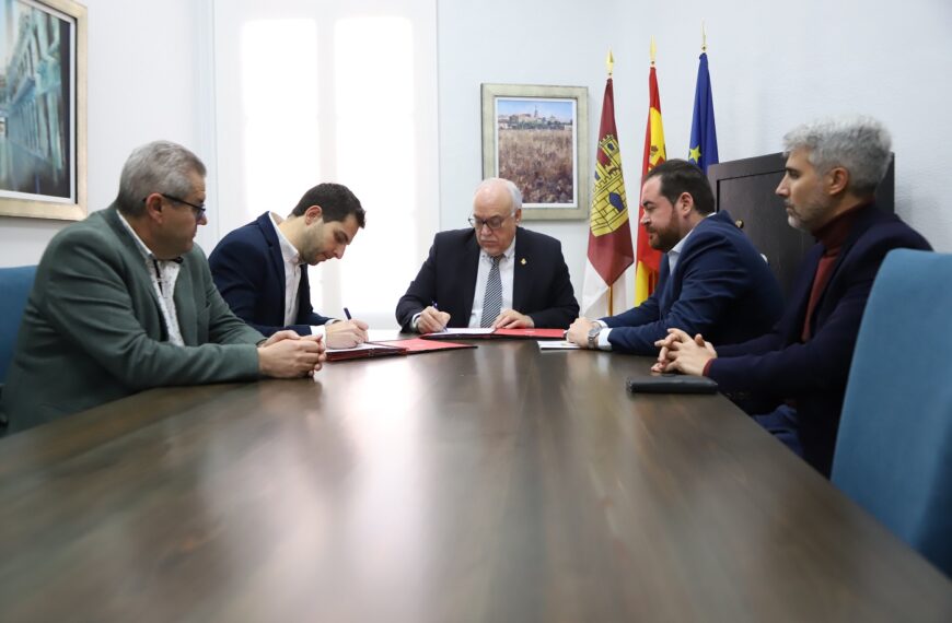 Ayuntamiento Continúa Colaboración con Asociación de Empresas Polígono de Manzanares con Aportación de 100.000 Euros para Servicios