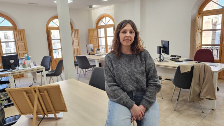 Celebrando 40 Años de Empoderamiento Ciudadano: Los Servicios Sociales del Ayuntamiento de Manzanares y su Impacto en la Autonomía y la Educación Social