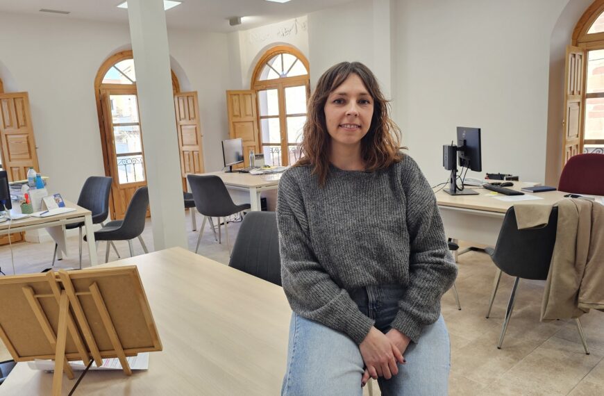 Celebrando 40 Años de Empoderamiento Ciudadano: Los Servicios Sociales del Ayuntamiento de Manzanares y su Impacto en la Autonomía y la Educación Social