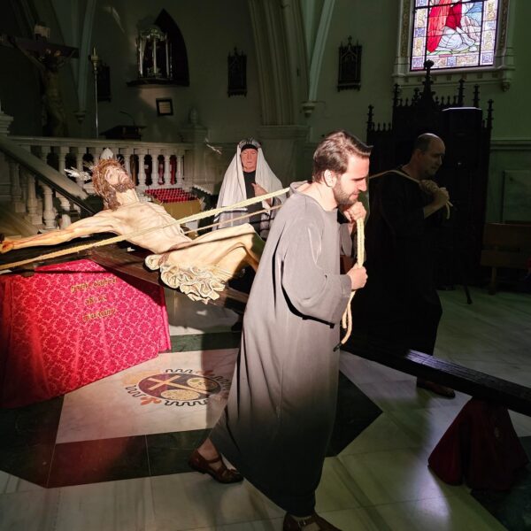 Éxito Rotundo en la Tercera Edición de ‘Salus’: 600 Participantes en la Iniciativa de la Junta Cofradías M