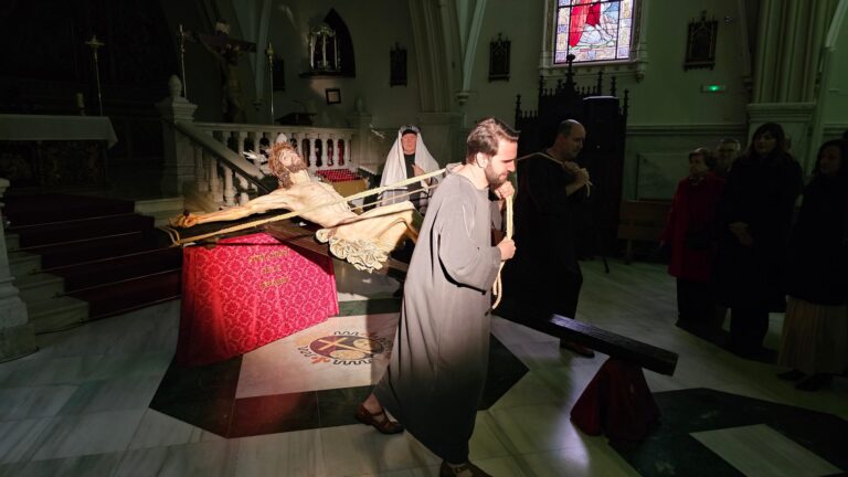 Éxito Rotundo en la Tercera Edición de ‘Salus’: 600 Participantes en la Iniciativa de la Junta Cofradías M