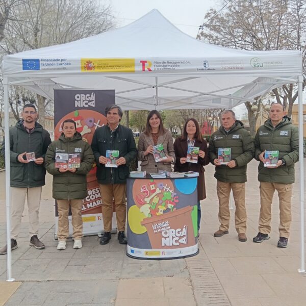 Lanzamiento de 44 Contenedores Marrones en Manzanares para Mejorar la Gestión de Residuos desde Abril