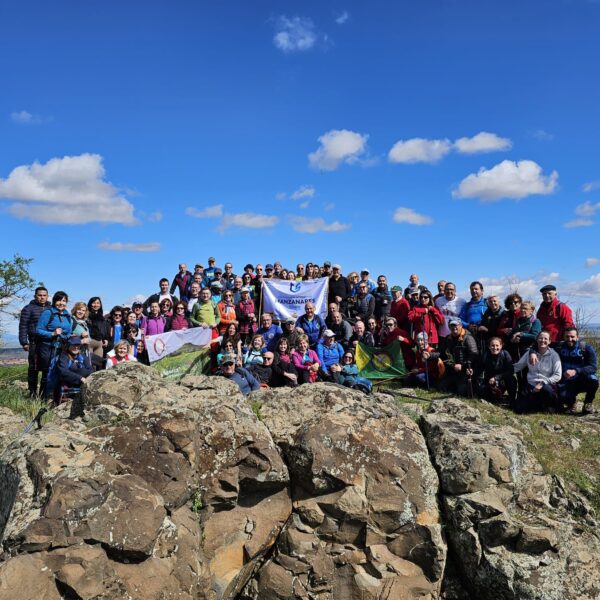 Manzanares celebra con alta participación en ruta senderista su reconocimiento gracias a ‘La Mesnera’ y el Ayuntamiento