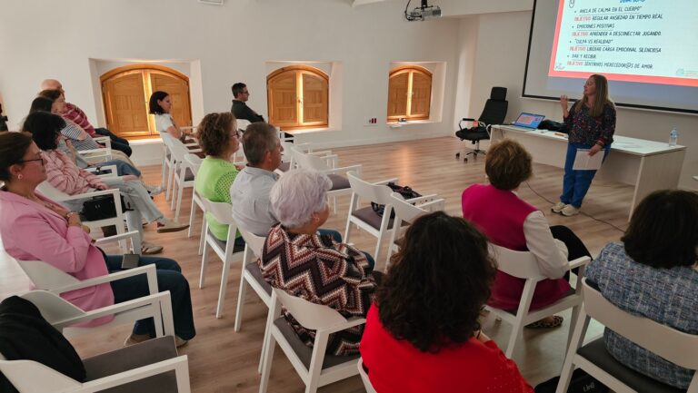 Impulsan la Visibilidad y Apoyo a las Personas con Parkinson: Casa Josito alberga la Segunda Jornada de Sensibilización