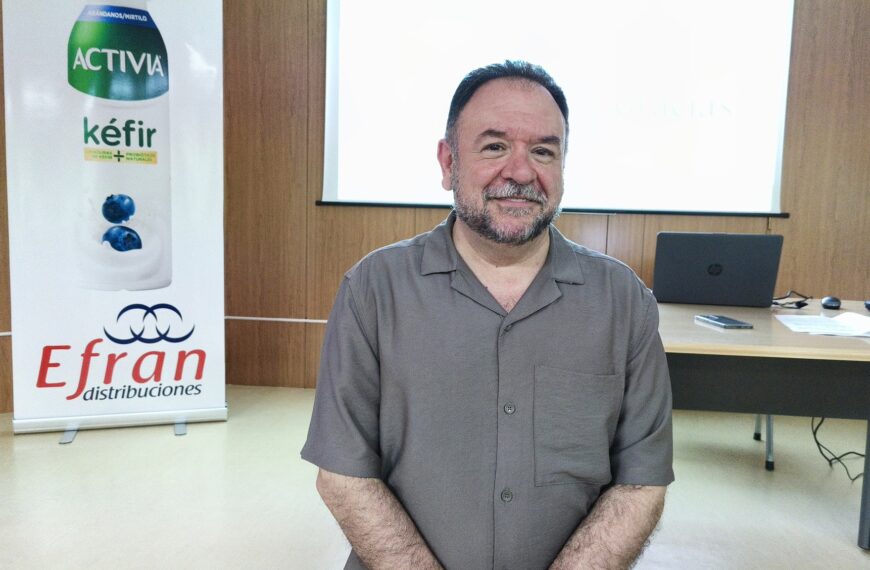 La Microbiota: Un Universo Invisible Esencial para la Salud Humana – Charla de Divulgación con Juan López en la Biblioteca Lope de Vega