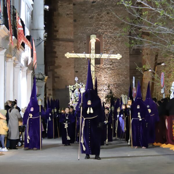 Misterio y Devoción: La Procesión del Silencio en la Madrugada del Viernes Santo
