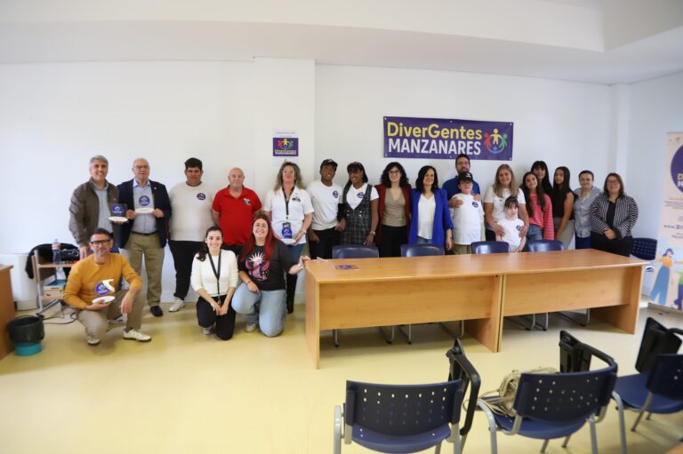 DiverGentes Manzanares Conmemora su Primer Año con Acto de Agradecimiento al Ayuntamiento y Otras Entidades