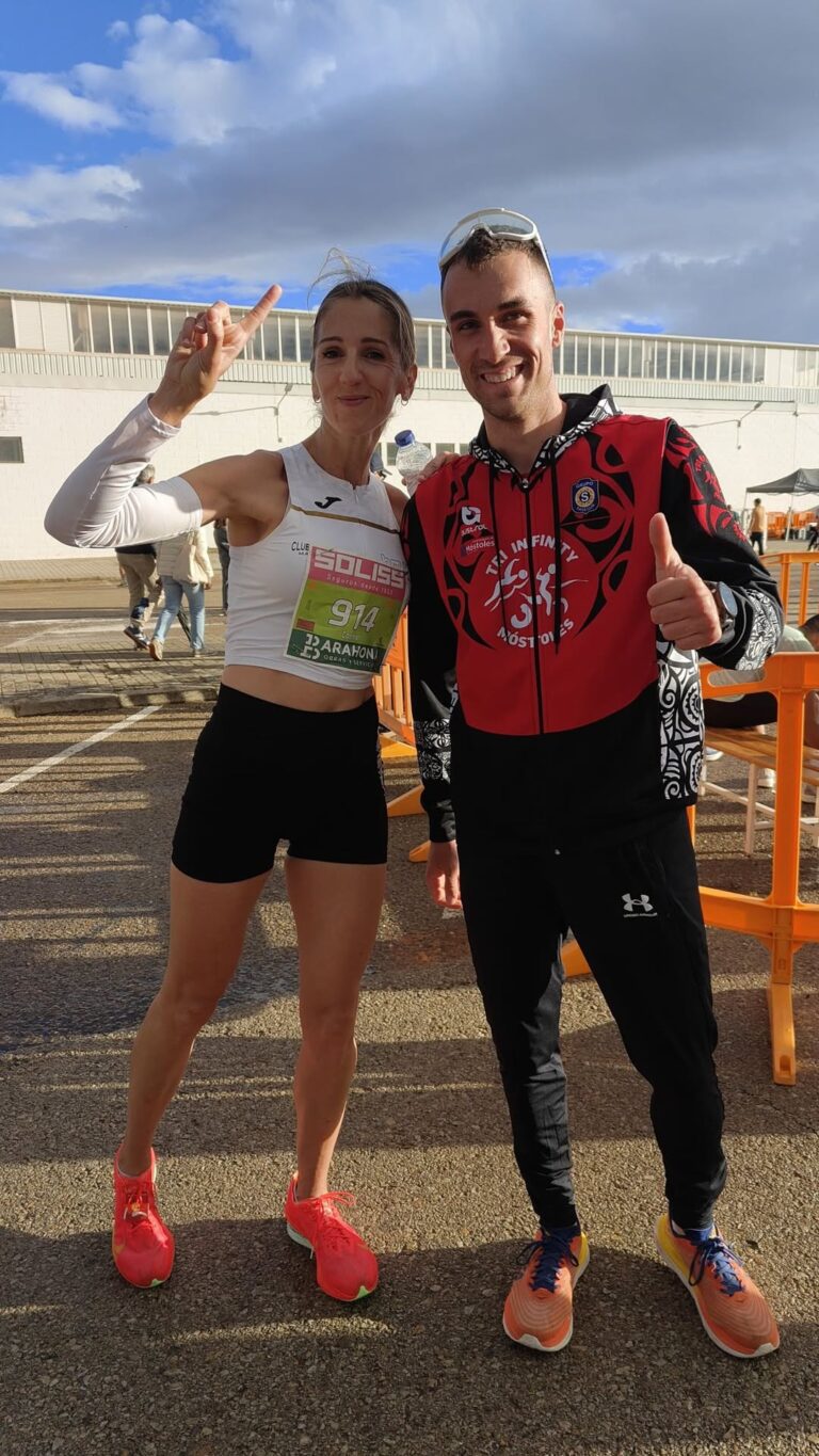 García y Carmen: Dos Atletas de Manzanares Conquistan el Oro en la Carrera #10kManzanares