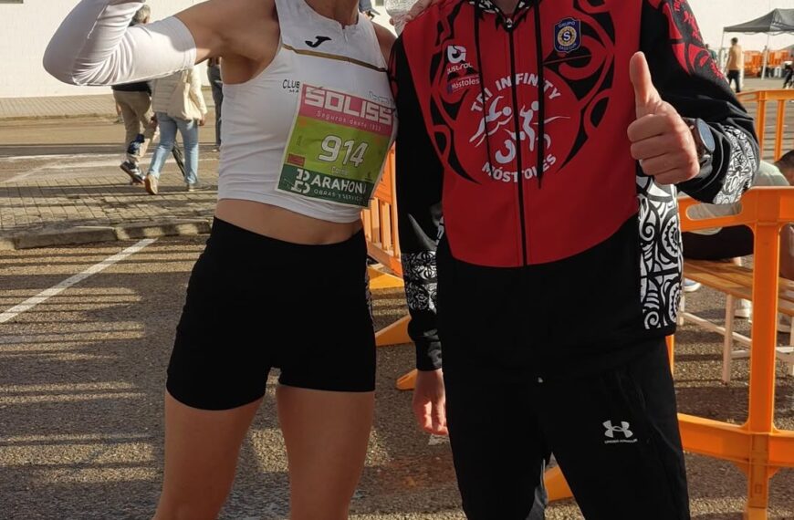 García y Carmen: Dos Atletas de Manzanares Conquistan el Oro en la Carrera #10kManzanares