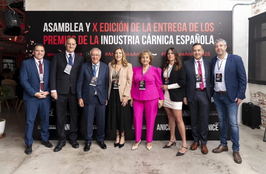 Miguel España Muñoz recibe el Premio ANICE 2025 a la Trayectoria Empresarial