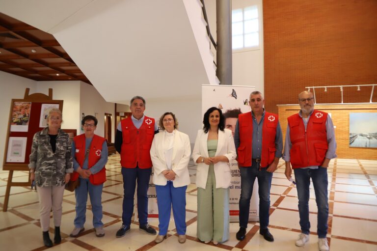 Triunfo Musical: El Coro de la Escuela de Música Destaca en la Gala Solidaria de Cruz Roja en el Gran Teatro