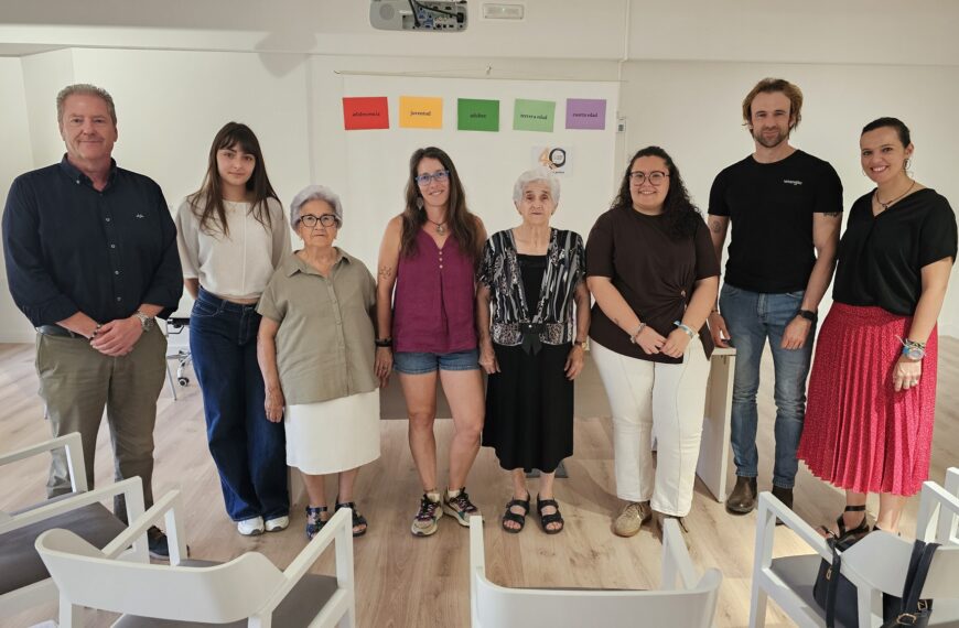 Análisis de Barreras Invisibles del Edadismo: La Campaña ’12 Meses, 12 Compromisos’ de los Servicios Sociales del Ayuntamiento de Manzanares
