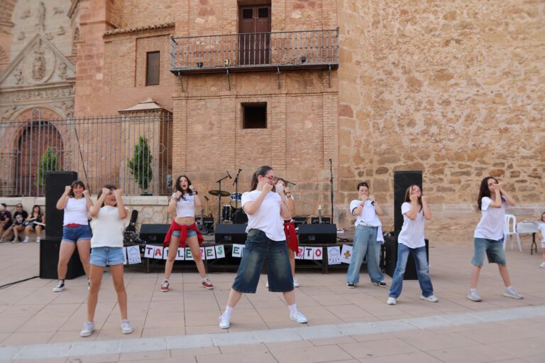 Cierre Oficial de ‘Talleres en Abierto’ de la Casa de la Juventud Manzanares se Celebra en la Plaza Principal