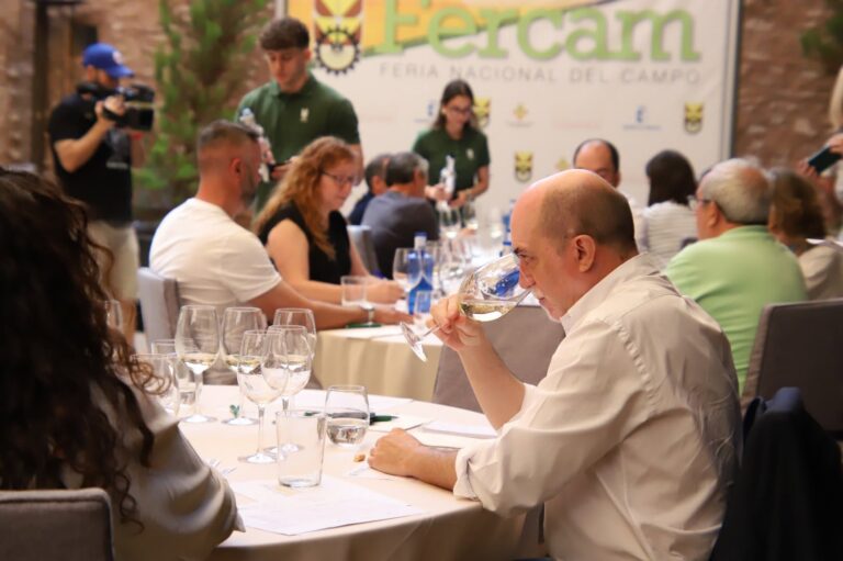 El 54º Concurso Regional de Calidad de Vinos de #Fercam2026 Establece Récords Históricos en el Castillo de Pilas Bon