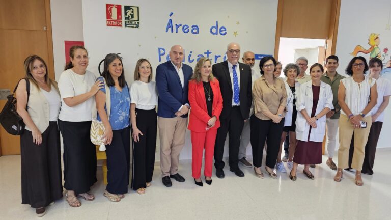 Inauguran Nuevo y Mejorado Área de Pediatría en el Centro de Salud Manzanares 1 por el Gobierno Regional