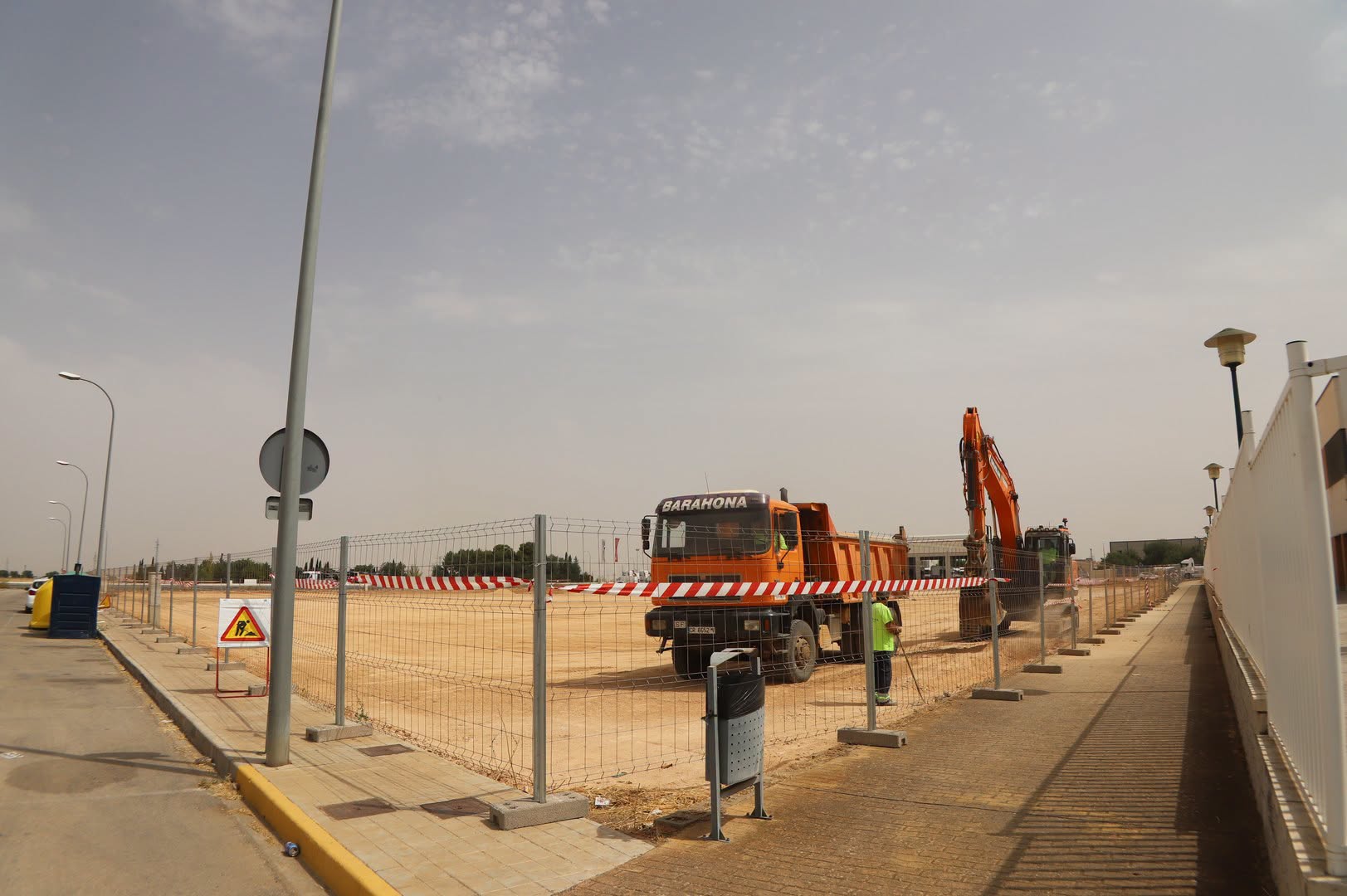 El Alcalde Julián Nieva celebra el inicio de las obras de Family Cash y Lidl que generarán más de 100 empleos y anuncia reactivación de…