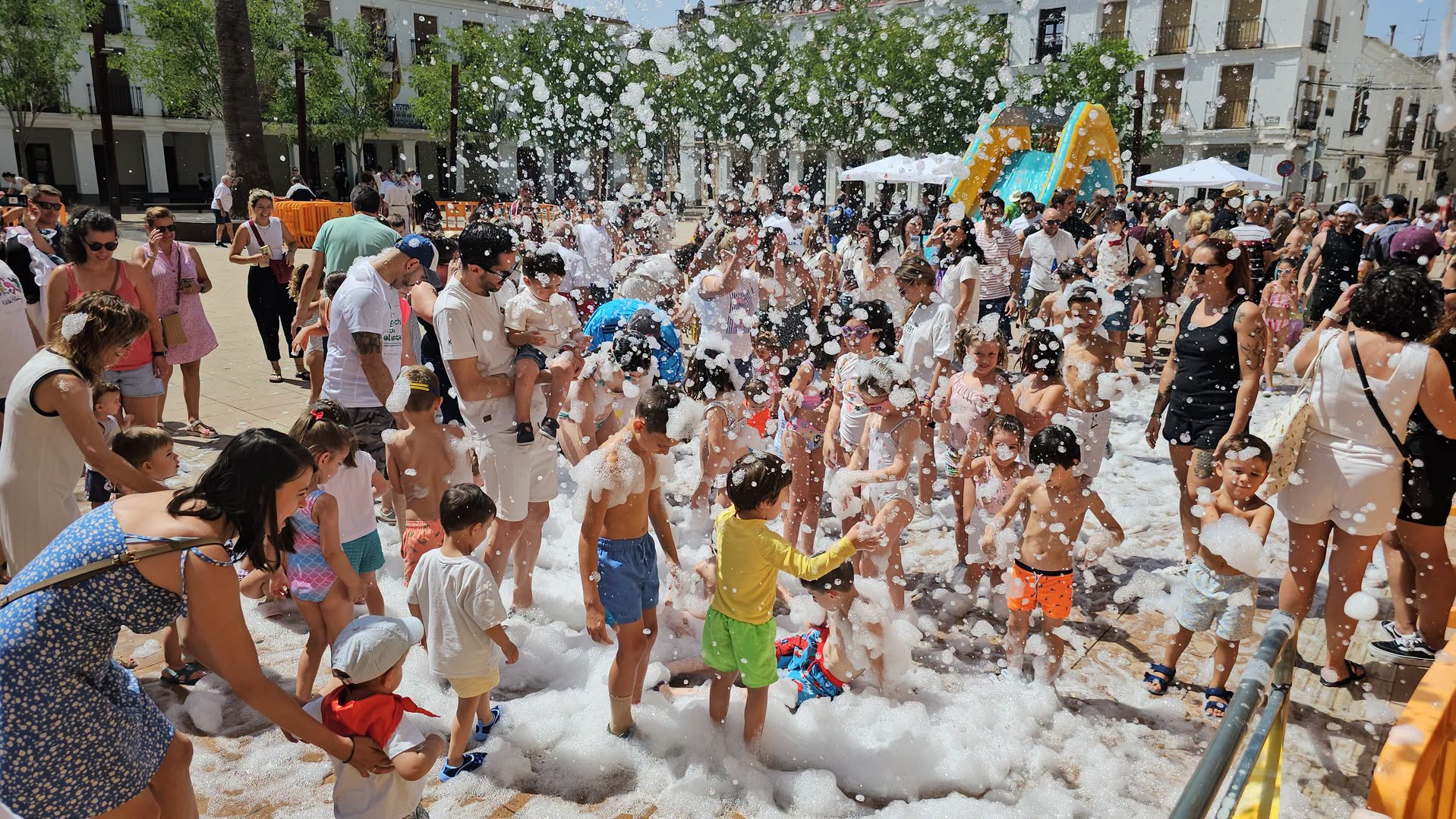 Revive la Infancia: La Estrella de la #FeriayFiestas2026 con Espectáculos, Juegos y Aventuras Inolvidables