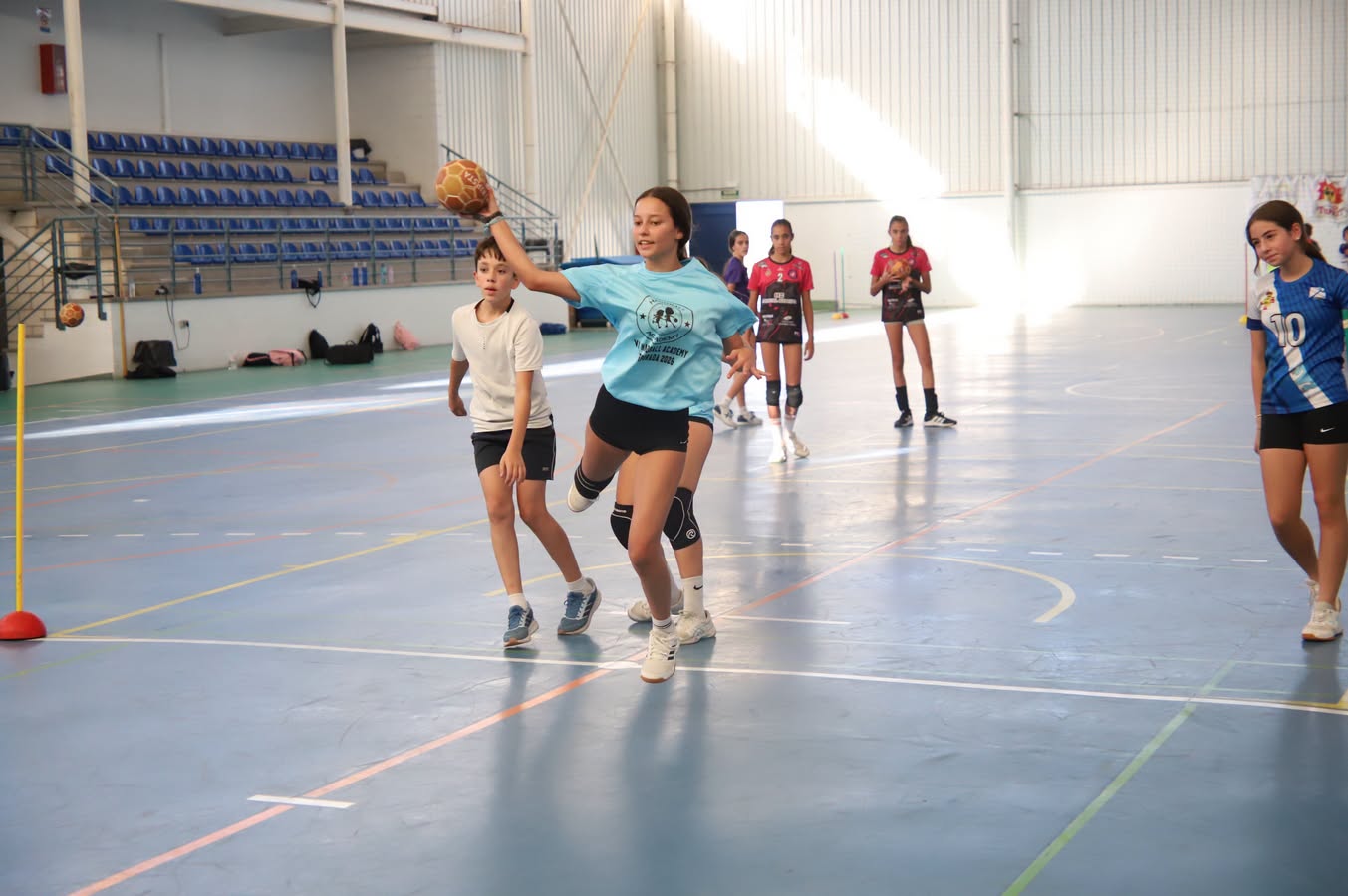 VI Handball Academy: Ochenta Niños Perfeccionan sus Habilidades de Balonmano durante el Verano