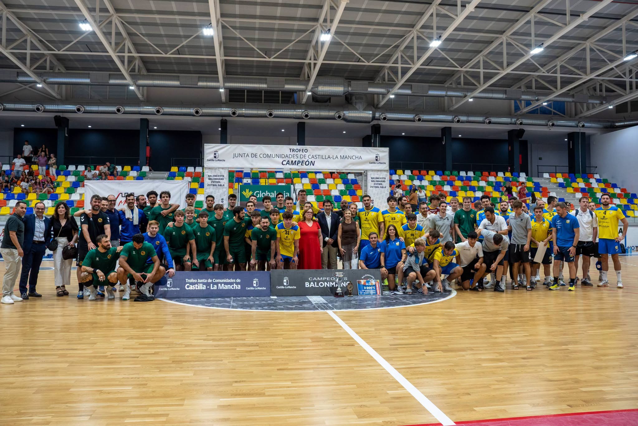 Espectáculo de Emociones y 99 Goles Marcan un Sensacional Día de Balonmano en el Manzanares Arena