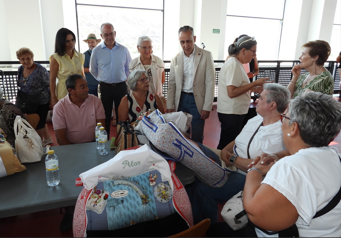 Éxito en el XXVI Encuentro de Encajeras: 560 participantes de toda España se dan cita en Puertollano