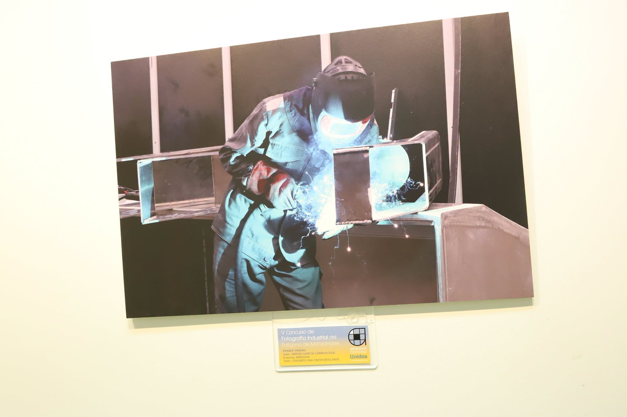 La Biblioteca acoge la Exposición del V Concurso de Fotografía Industrial de la Asociación de Empresas Polígono de Manzanares