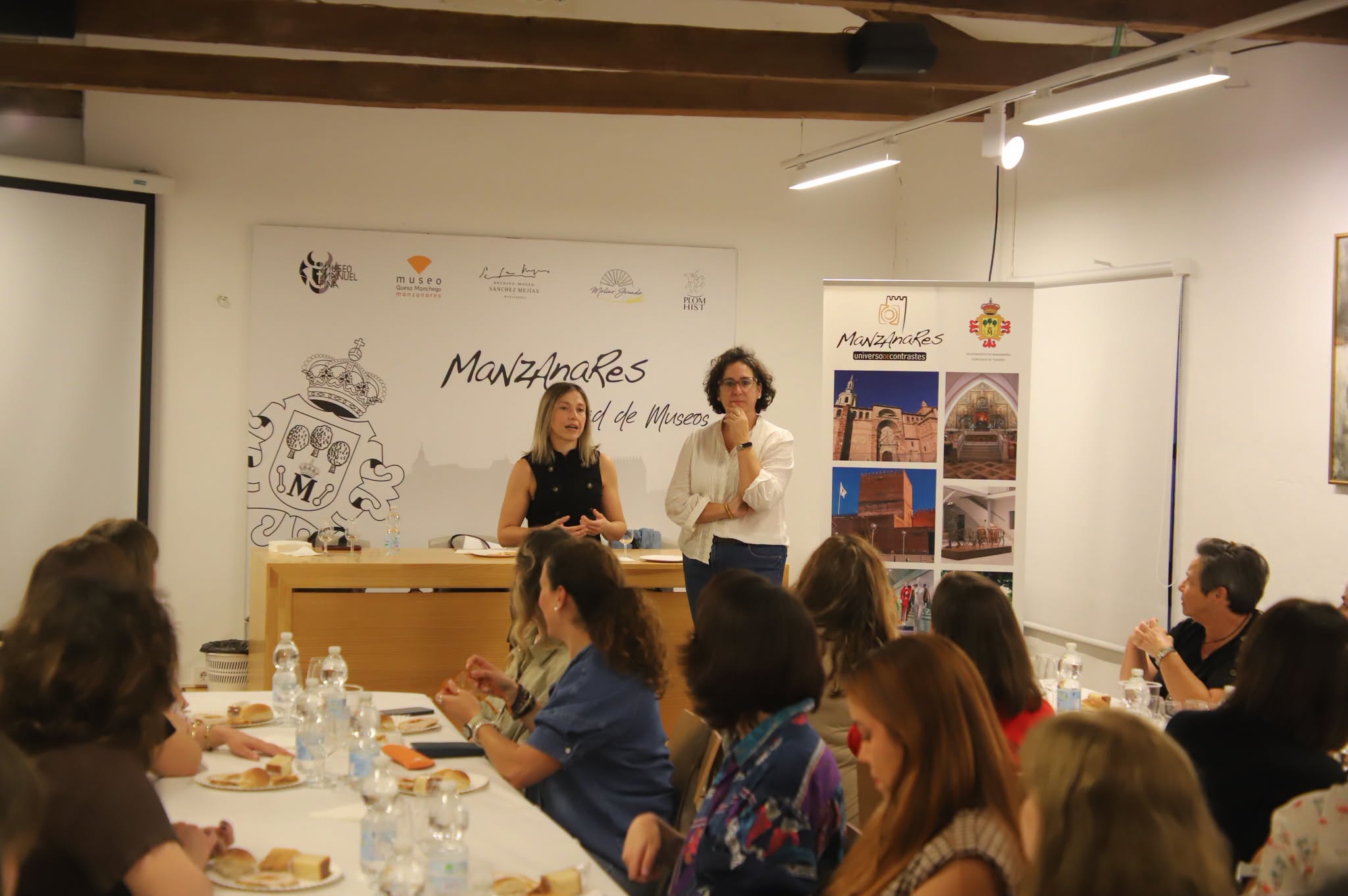 «Celebrando el Empoderamiento Femenino en el Sector Vitivinícola: Cata de Vinos en el Centro de la Mujer de Manzanares, Ciudad Real».