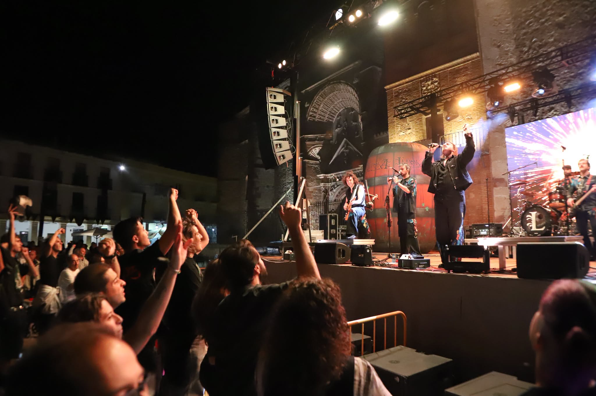Galería Musical: Noche Inaugural de las XIII Jornadas Medievales con Lèpoka en Manzanares – Una Retrospectiva Visual
